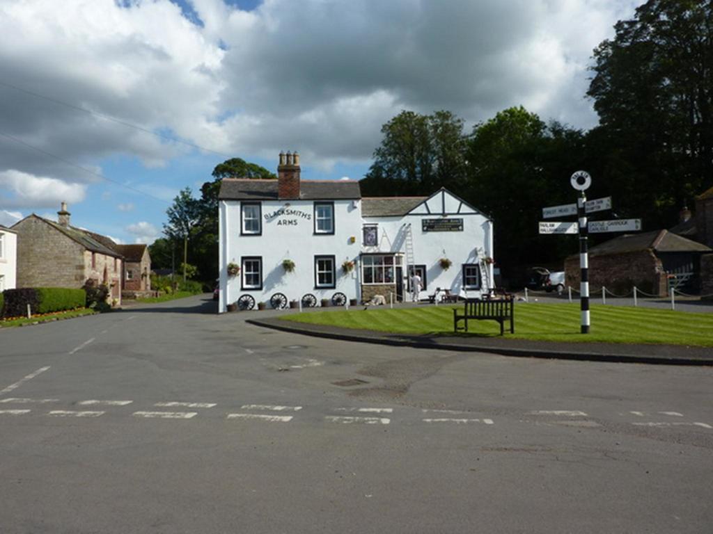 The Blacksmiths Arms Hotel Brampton  Bagian luar foto